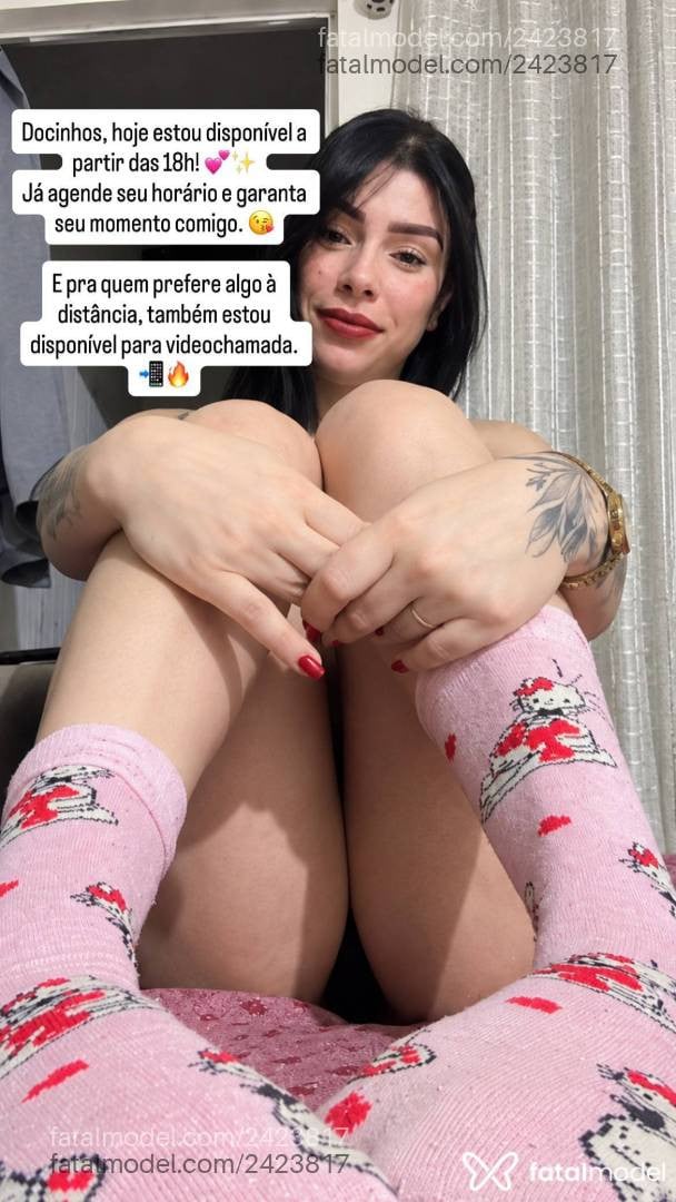 Acompanhante mulher com cabelo castanho de olhos castanhos - Beatriz