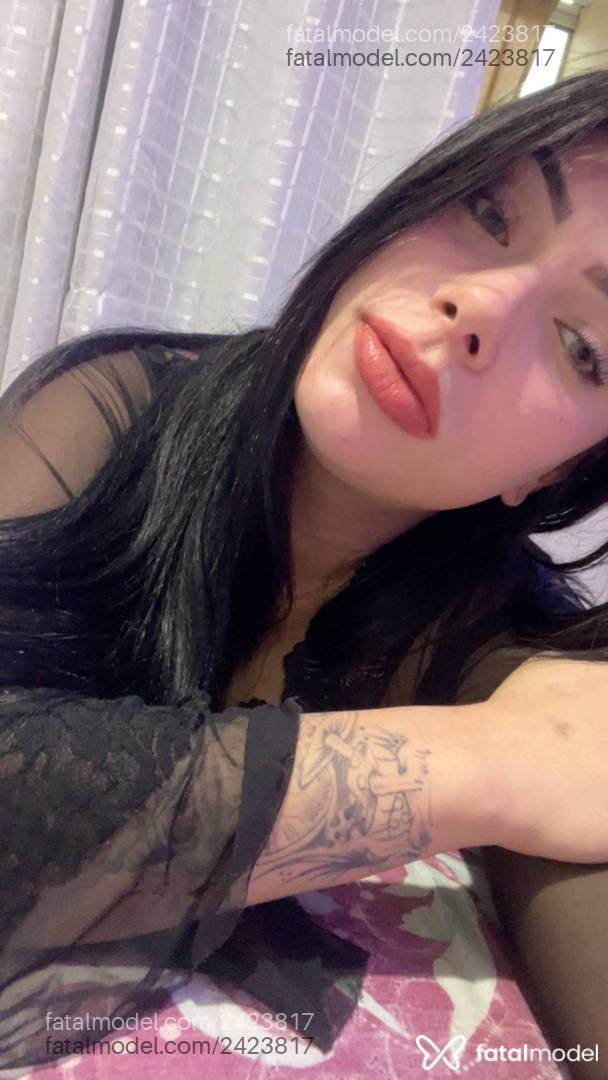 Acompanhante mulher com cabelo castanho de olhos castanhos - Beatriz