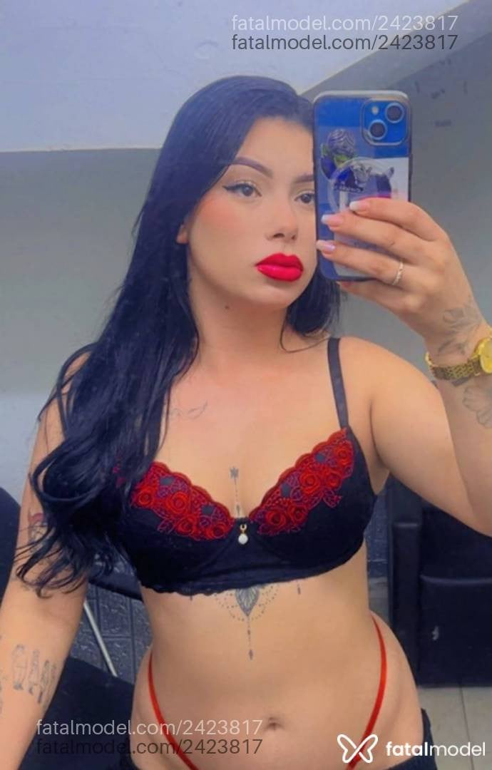 Acompanhante mulher com cabelo castanho de olhos castanhos - Beatriz