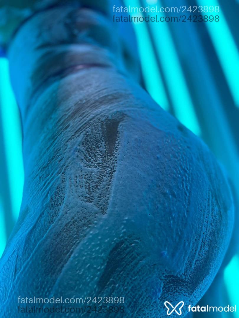 Acompanhante mulher morena (o) de olhos castanhos - Morena
