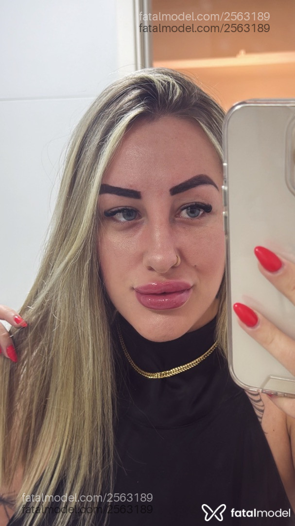 Acompanhante mulher loira (o) de olhos azuis em São Paulo Acompanhante mulher loira (o) de olhos azuis em São Paulo - Rafaela