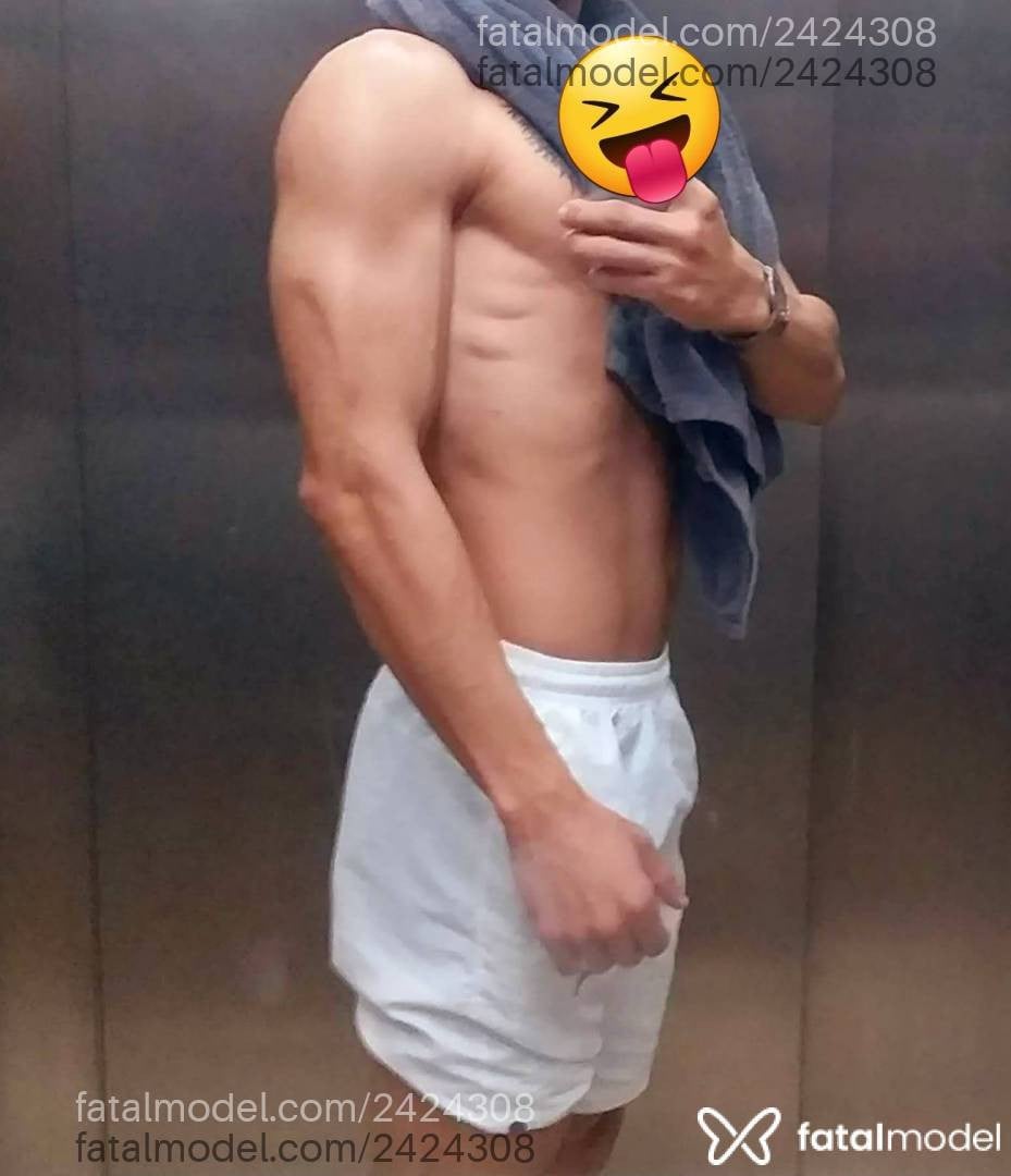 Acompanhante homem com cabelo castanho de olhos castanhos - Guilherme Vieira Acompanhante homem com cabelo castanho de olhos castanhos - Guilherme Vieira
