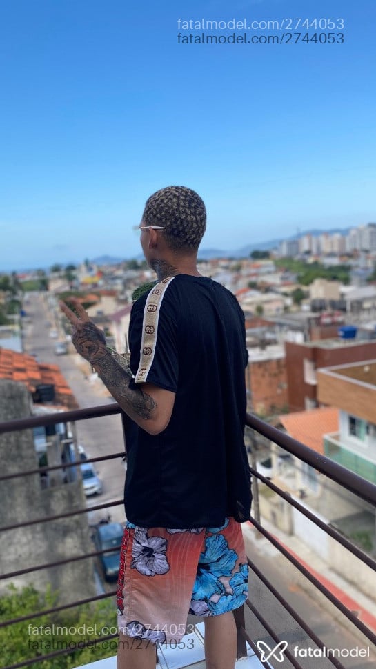Acompanhante homem com cabelo castanho de olhos castanhos em São José Acompanhante homem com cabelo castanho de olhos castanhos em São José - Galego