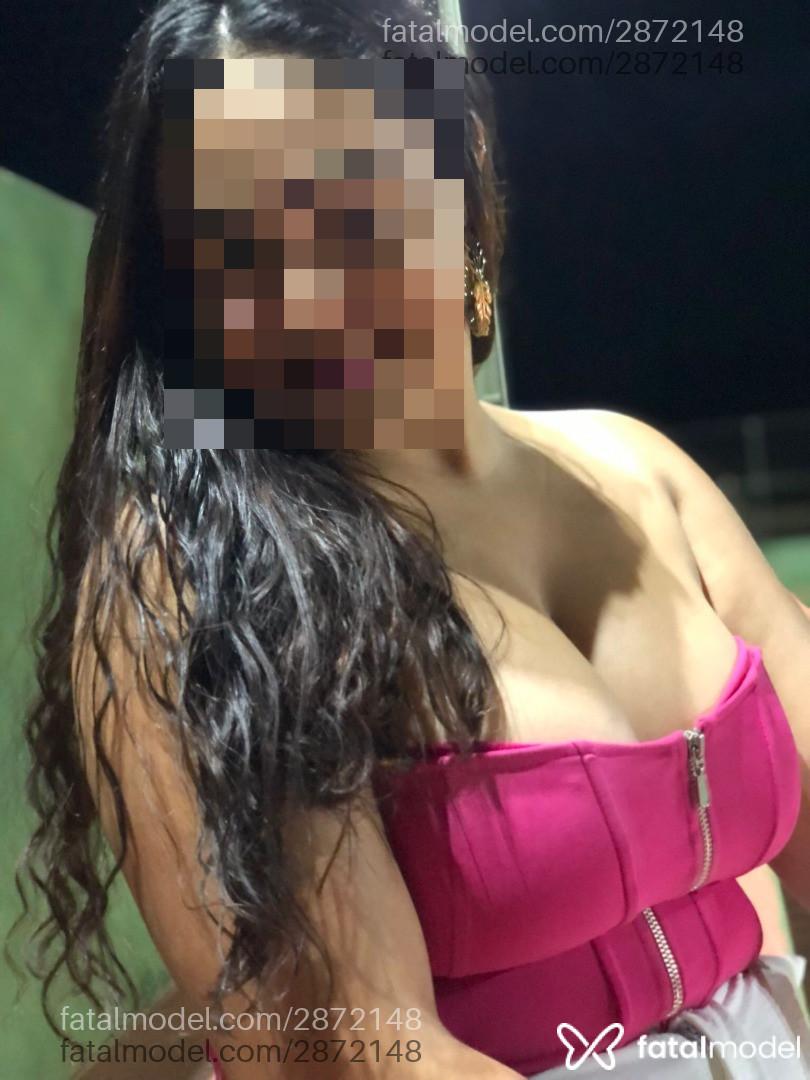 Acompanhante mulher com cabelo castanho de olhos castanhos - Alice Borges Acompanhante mulher com cabelo castanho de olhos castanhos - Alice Borges