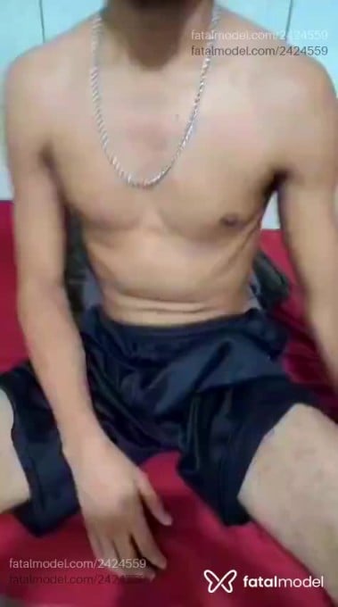 Acompanhante homem morena (o) de olhos pretos em São Paulo Acompanhante homem morena (o) de olhos pretos em São Paulo - Moreninho Baiano