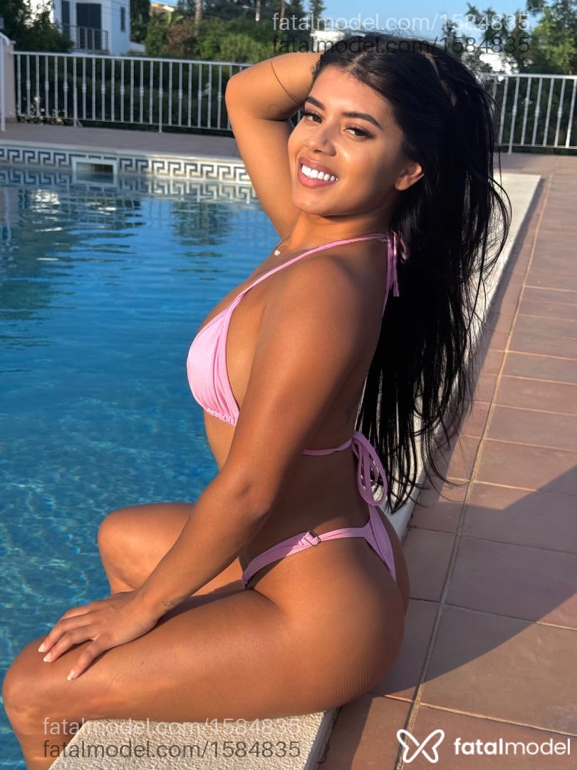 Acompanhante mulher morena (o) de olhos castanhos em Realeza - Valentina