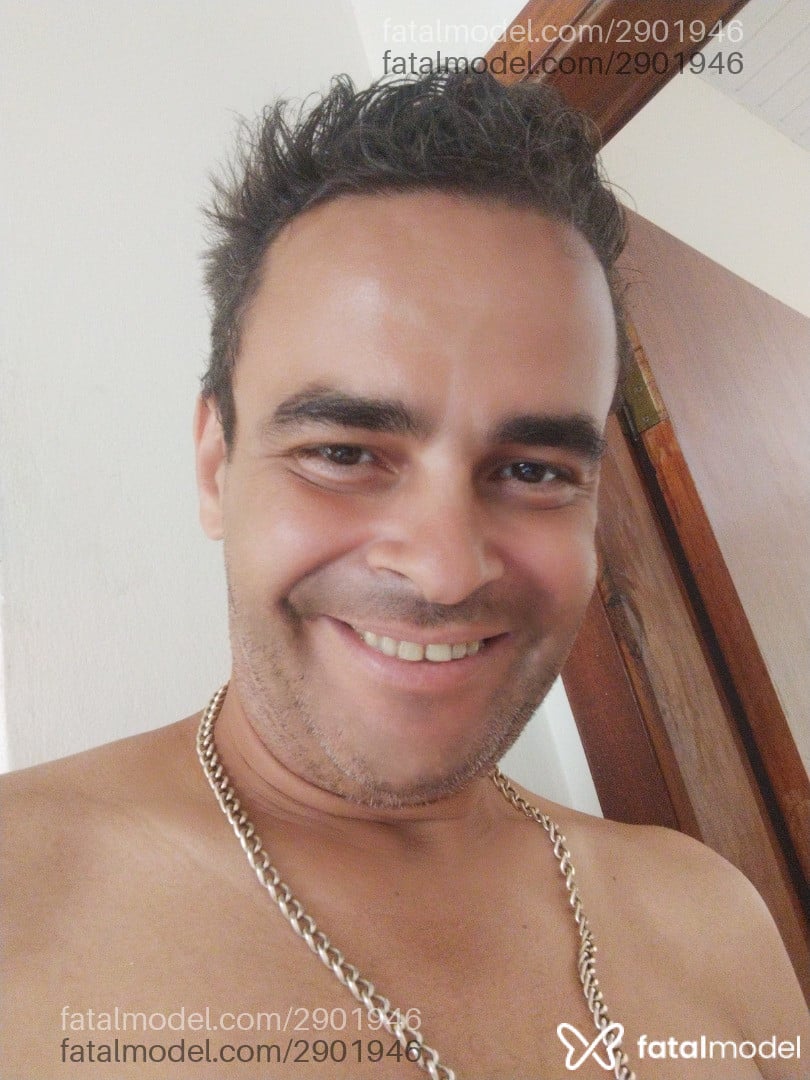 Acompanhante homem com cabelo castanho de olhos castanhos em Tupã Acompanhante homem com cabelo castanho de olhos castanhos em Tupã - Dreamer