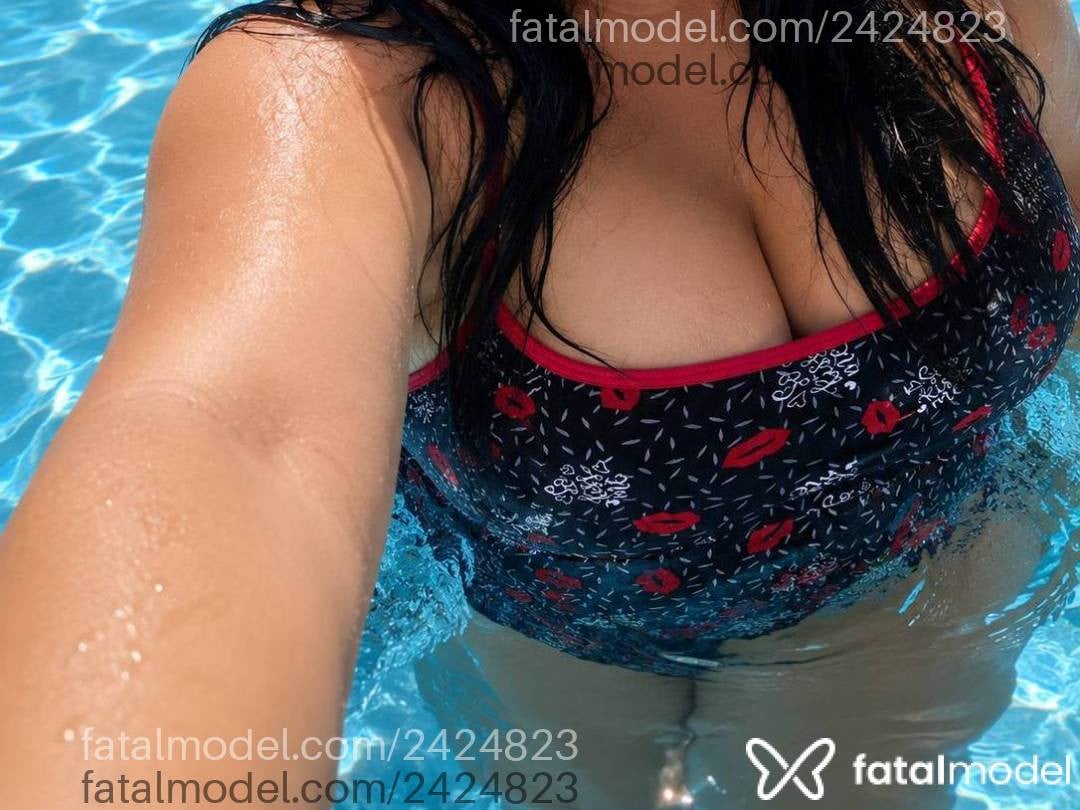 Acompanhante mulher morena (o) de olhos castanhos - Skarleth
