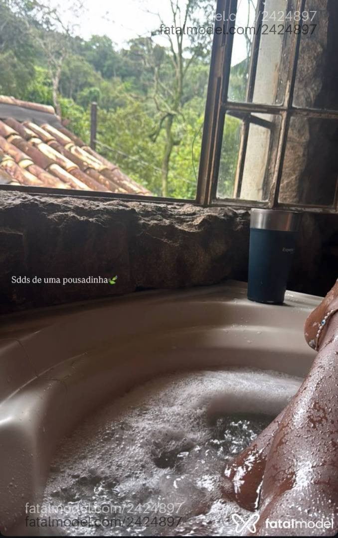 Acompanhante mulher loira (o) de olhos pretos em Belo Horizonte - Sol Morena