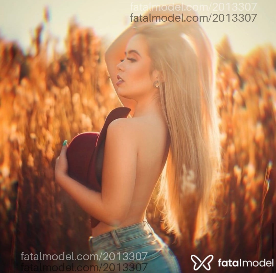 Acompanhante mulher loira (o) de olhos castanhos em Florianópolis - Monique Bianchi