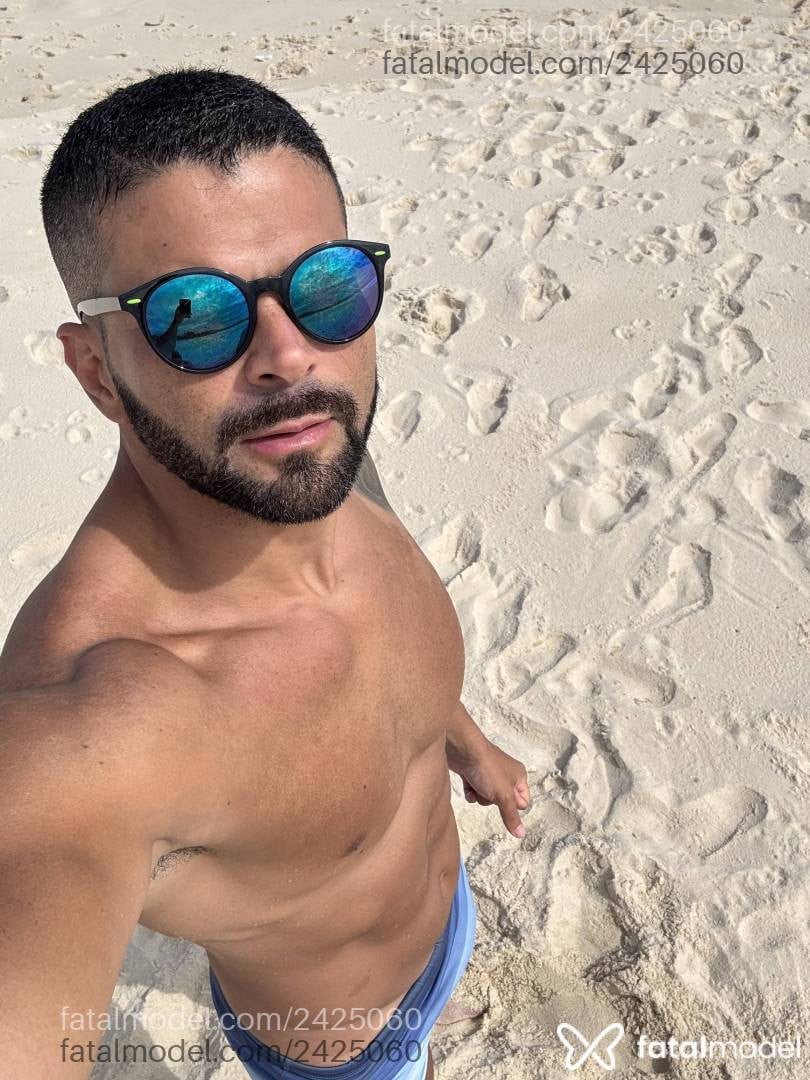 Acompanhante homem morena (o) de olhos castanhos em Rio de Janeiro - Victor Hugo