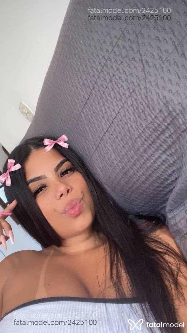 Acompanhante mulher morena (o) de olhos castanhos - Samira