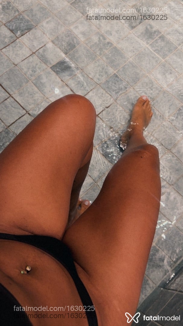 Acompanhante mulher morena (o) de olhos pretos em Uberlândia - Alana Souza