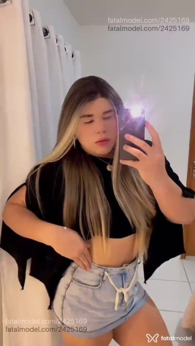 Acompanhante mulher trans loira (o) de olhos castanhos em Caruaru Acompanhante mulher trans loira (o) de olhos castanhos em Caruaru - Maria Clara