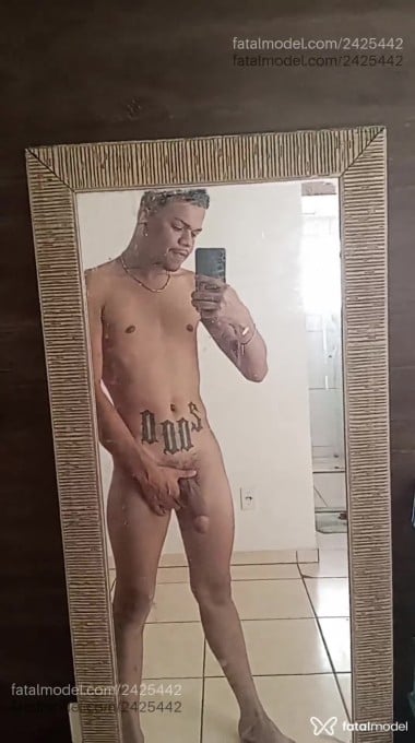 Acompanhante homem morena (o) de olhos castanhos em Uberlândia - Erick Bueno