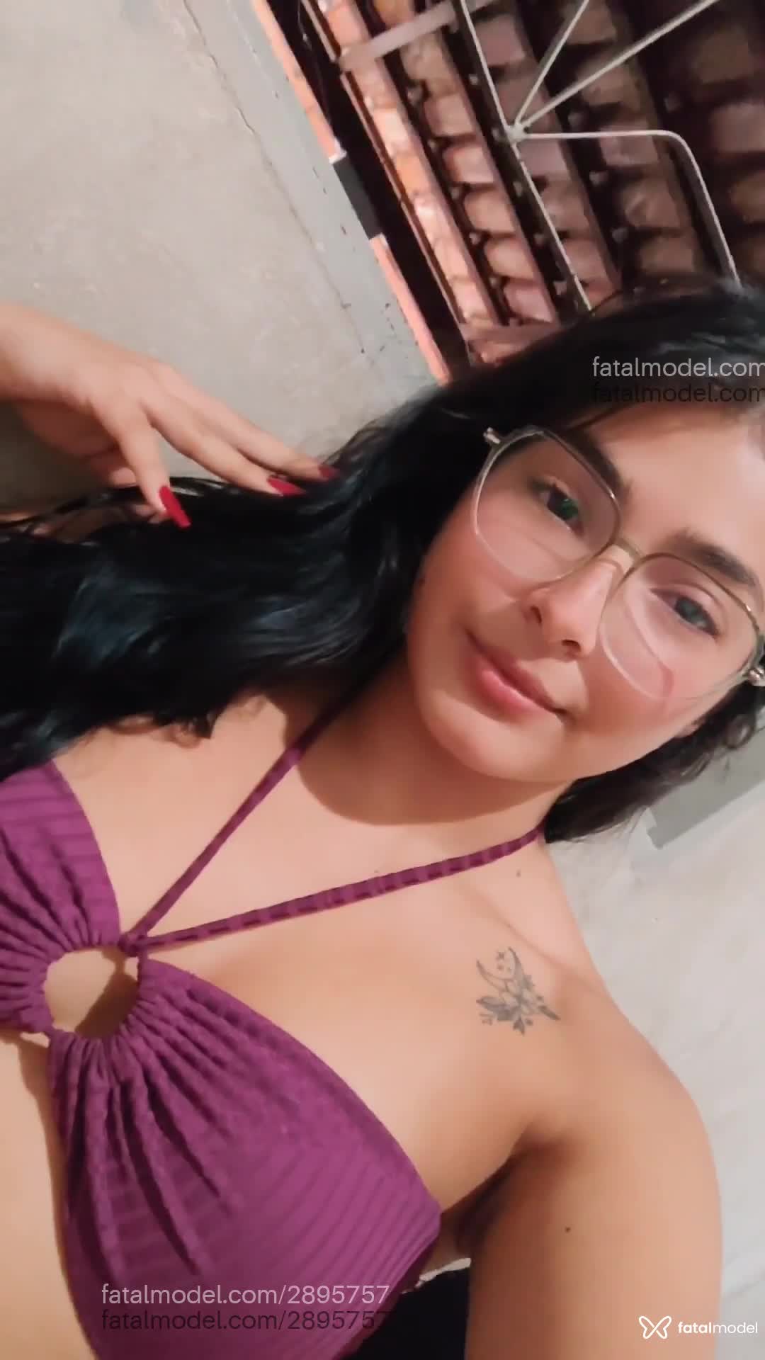 Acompanhante mulher morena (o) de olhos castanhos em Goiânia Acompanhante mulher morena (o) de olhos castanhos em Goiânia - Morena