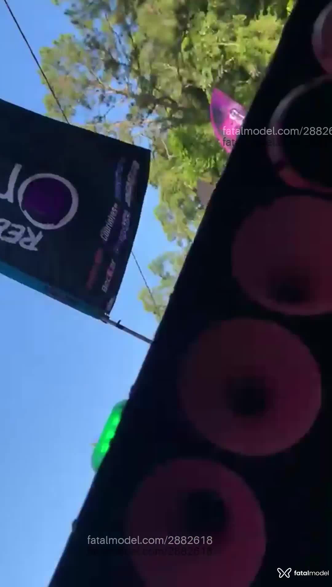 Acompanhante mulher com cabelo castanho de olhos castanhos em Medianeira - MorenaTatuada