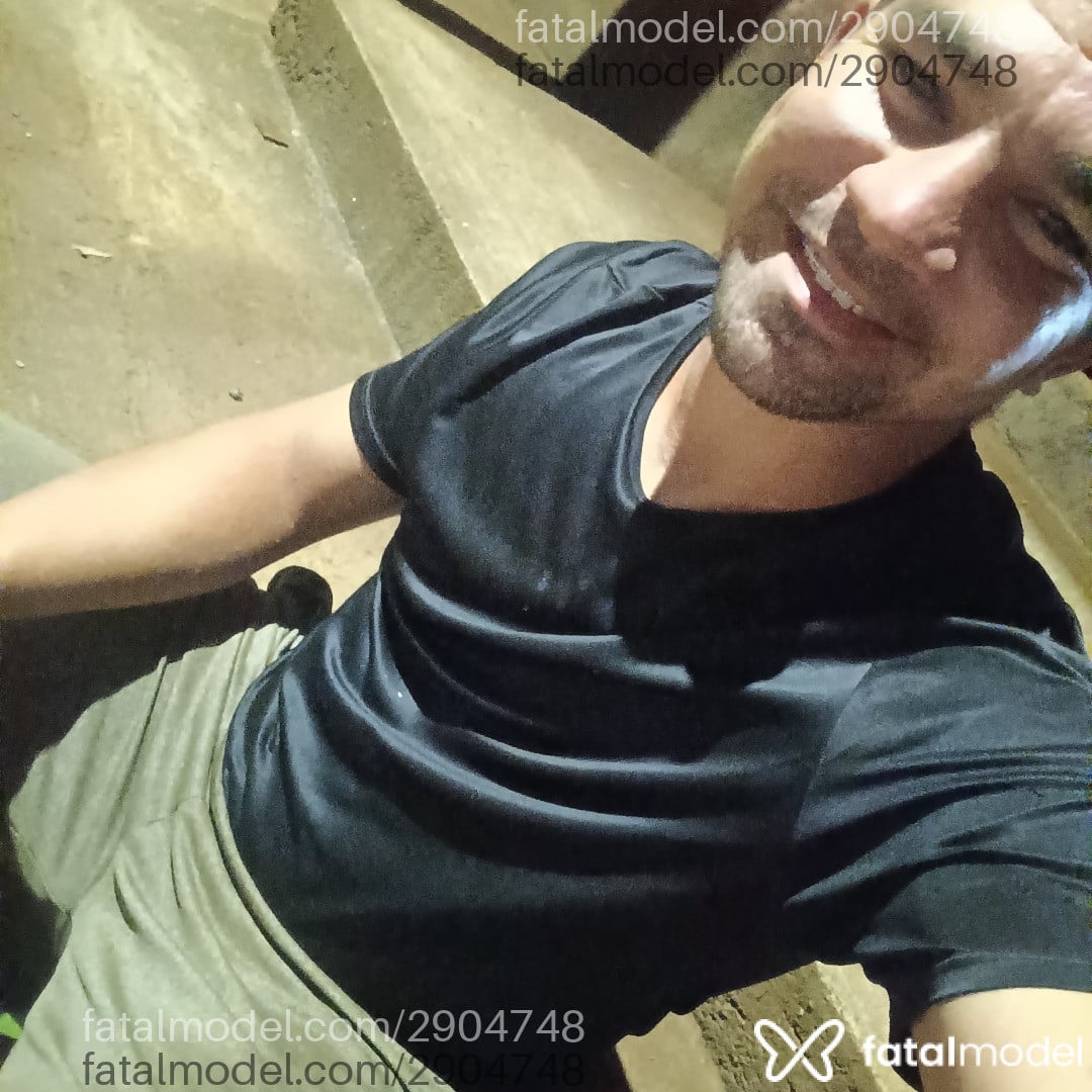 Acompanhante homem com cabelo castanho de olhos castanhos em Mariana Acompanhante homem com cabelo castanho de olhos castanhos em Mariana - Daniel