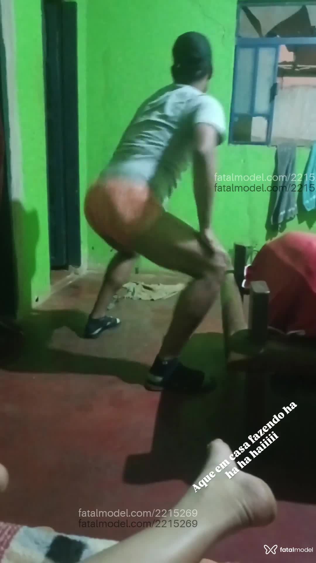 Acompanhante homem morena (o) de olhos castanhos em Morada Nova de Minas Acompanhante homem morena (o) de olhos castanhos em Morada Nova de Minas - Pedro Henrique