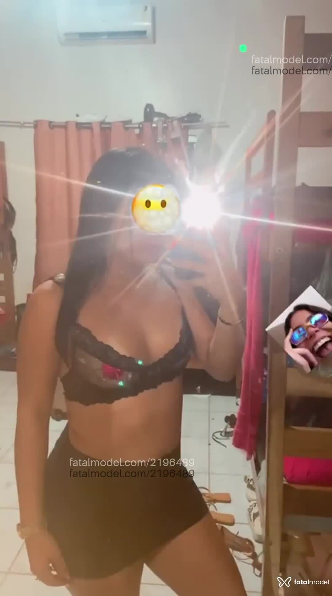 Acompanhante mulher morena (o) de olhos castanhos - Alicia