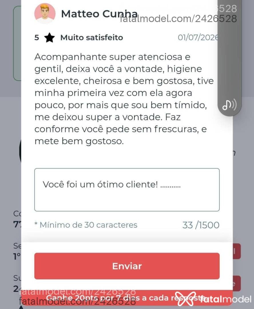 Acompanhante mulher trans com cabelo castanho de olhos castanhos - Morena Bomboom