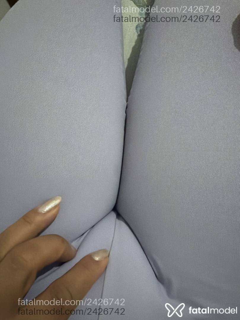Acompanhante mulher com cabelo castanho de olhos castanhos - Larissa Carvalho