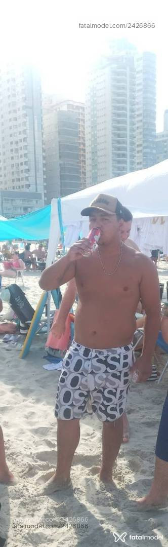 Acompanhante homem morena (o) de olhos pretos em Lages Acompanhante homem morena (o) de olhos pretos em Lages - Pablo