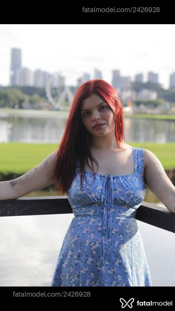 Acompanhante mulher ruiva (o) de olhos castanhos - Nicolexxx