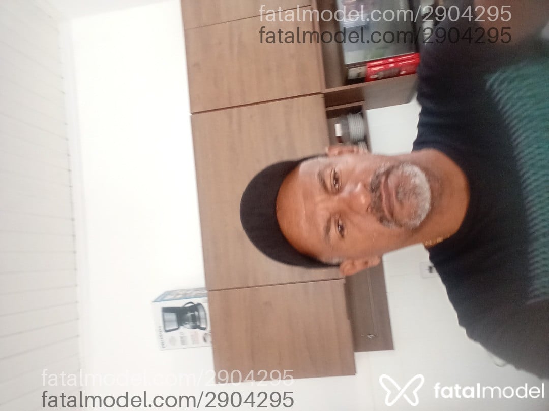 Acompanhante homem sem cabelo de olhos castanhos em Jundiaí - Washington Silva