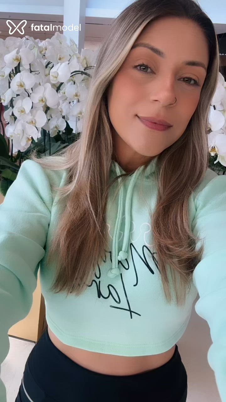 Acompanhante mulher loira (o) de olhos verdes - Nicoly Monteiro