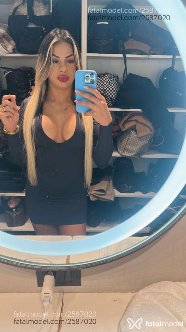 Acompanhante mulher loira (o) de olhos pretos em São Paulo - Bruna Monteiro