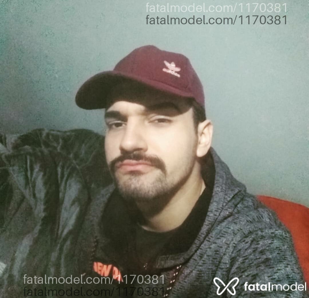 Acompanhante homem com cabelo castanho de olhos castanhos em Capão da Canoa Acompanhante homem com cabelo castanho de olhos castanhos em Capão da Canoa - Ricardo Quaresma