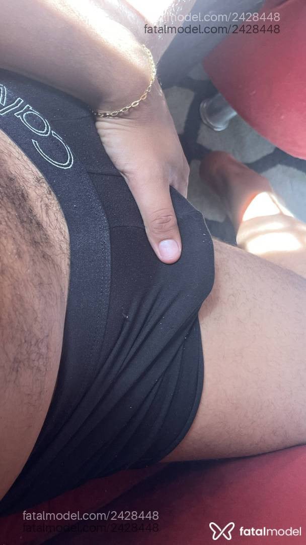 Acompanhante homem com cabelo castanho de olhos pretos em Campo Grande - Isaac