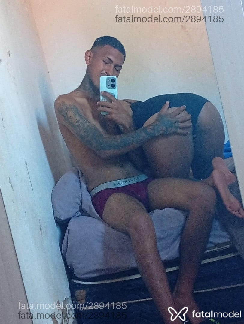 Acompanhante homem morena (o) de olhos castanhos em Campo Grande - CLAU