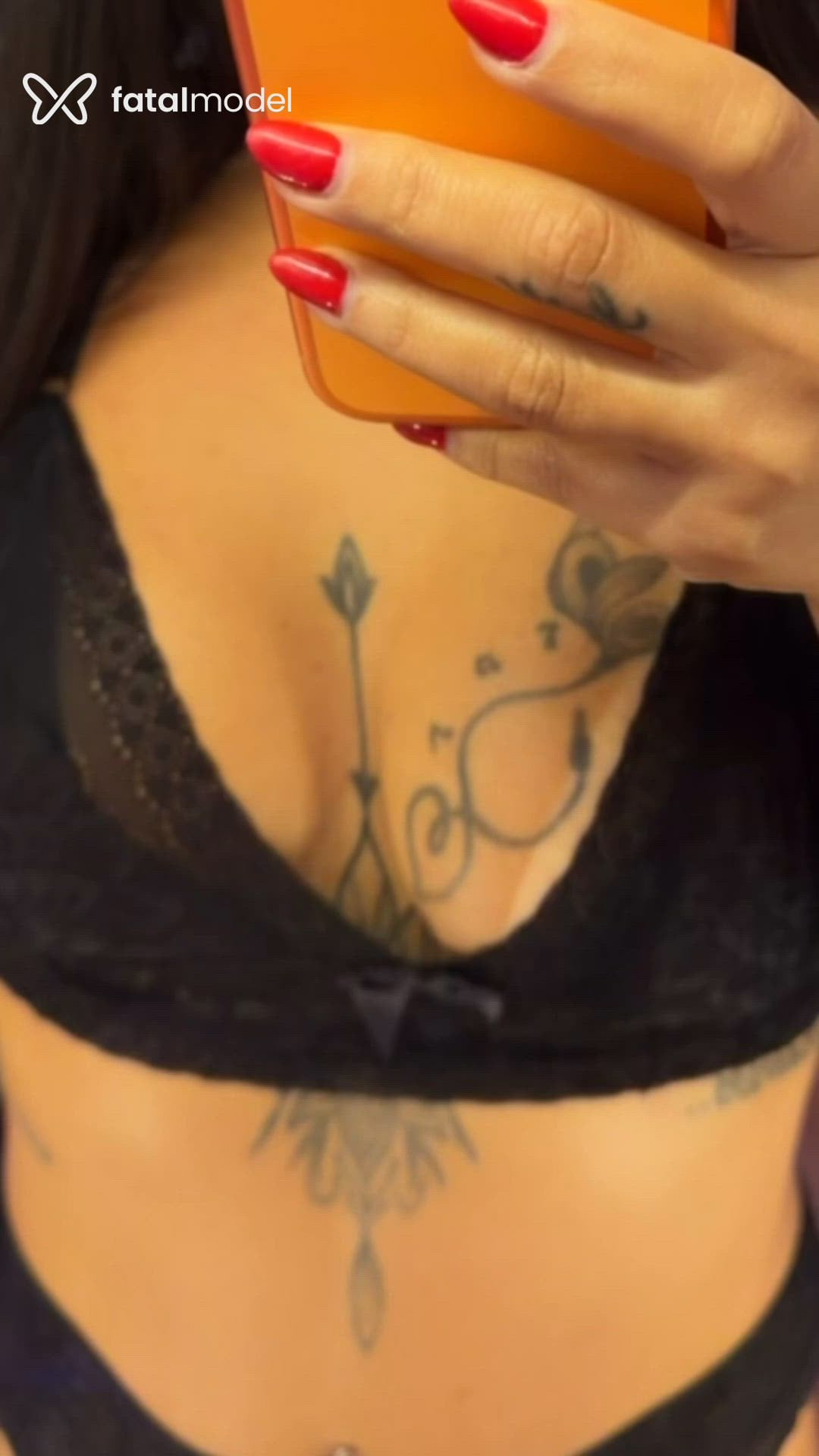 Acompanhante mulher morena (o) de olhos pretos - Pietra Araujo