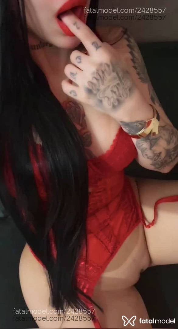 Acompanhante mulher morena (o) de olhos pretos - Pietra Araujo