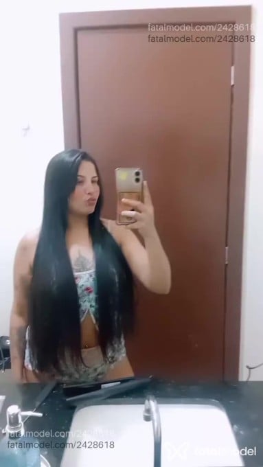 Acompanhante mulher morena (o) de olhos castanhos - Eduarda Acompanhante mulher morena (o) de olhos castanhos - Eduarda