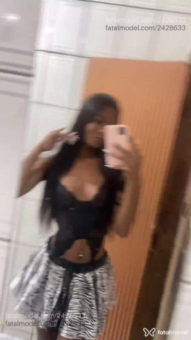 Acompanhante mulher trans morena (o) de olhos castanhos em Vespasiano - Luiza Reis