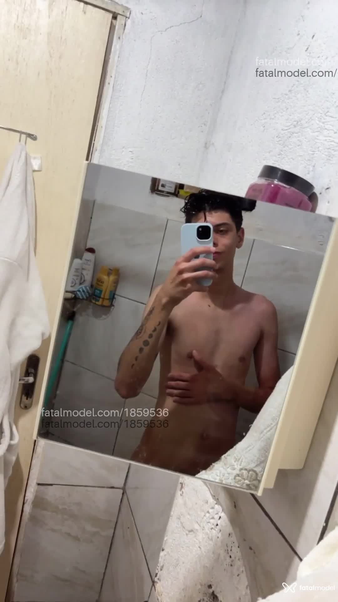 Acompanhante homem morena (o) de olhos pretos em Cascavel - Maicon