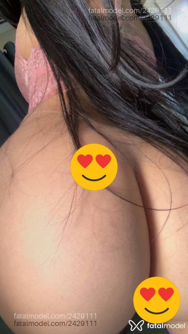 Acompanhante mulher morena (o) de olhos pretos - Beatriz