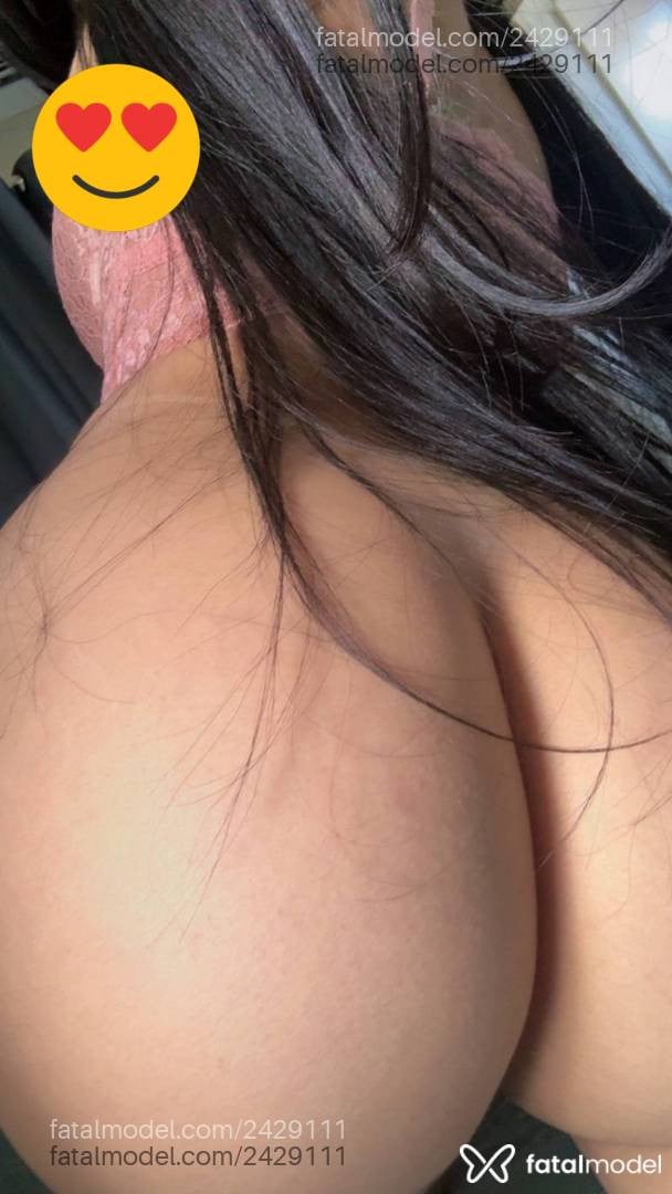 Acompanhante mulher morena (o) de olhos pretos - Beatriz