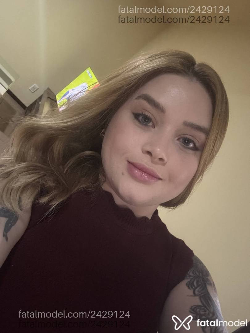 Acompanhante mulher ruiva (o) de olhos azuis em Tubarão - Jhade