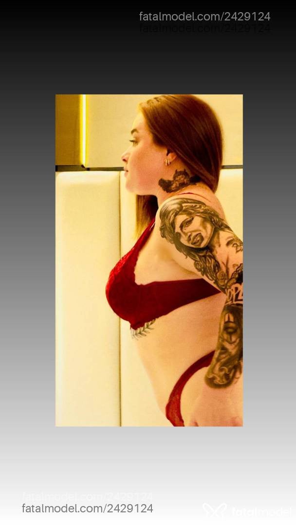 Acompanhante mulher ruiva (o) de olhos azuis em Criciúma - Jhade