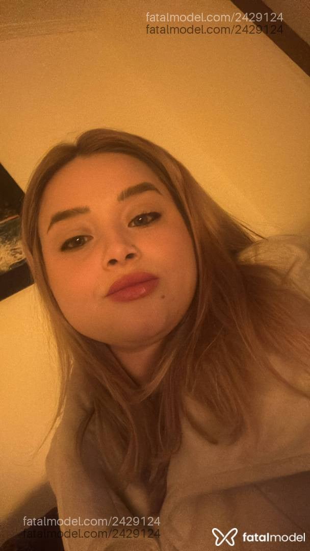 Acompanhante mulher ruiva (o) de olhos azuis em Criciúma - Jhade