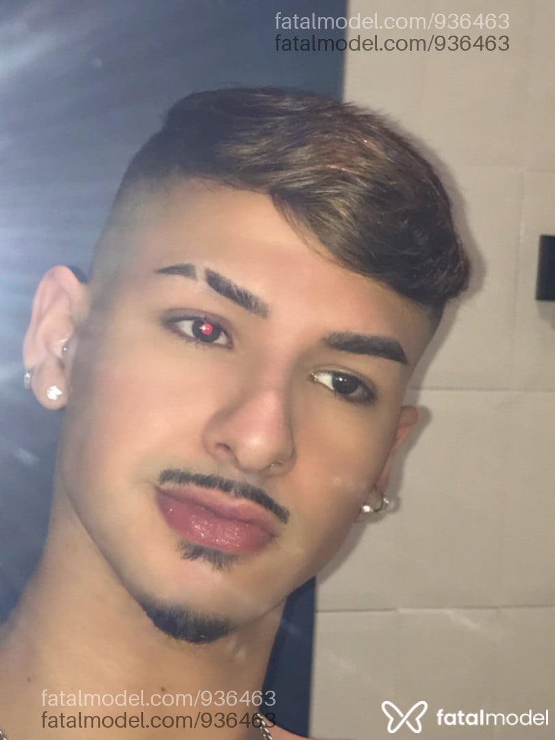 Acompanhante homem morena (o) de olhos castanhos em Parobé Acompanhante homem morena (o) de olhos castanhos em Parobé - Matheus Rampolli