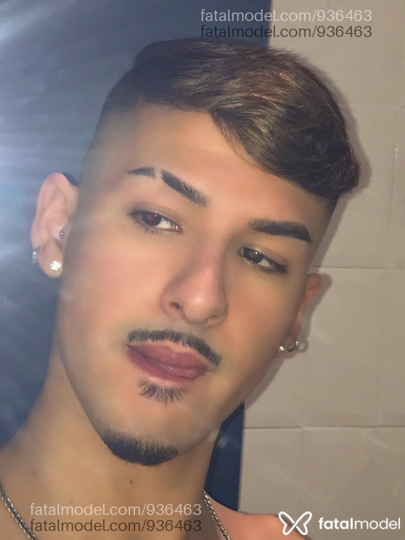 Acompanhante homem morena (o) de olhos castanhos em Parobé Acompanhante homem morena (o) de olhos castanhos em Parobé - Matheus Rampolli