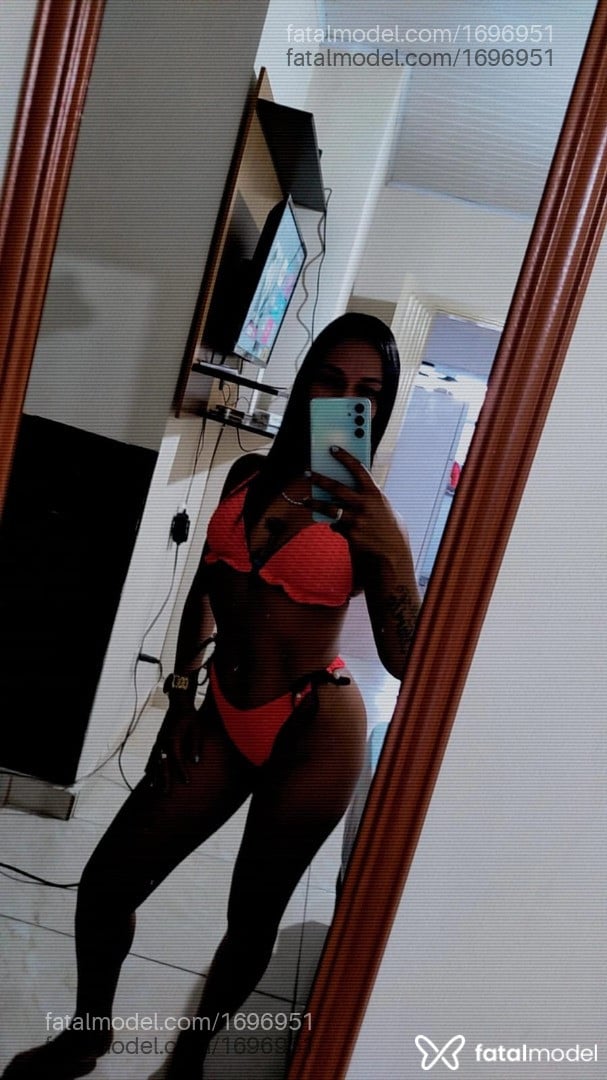 Acompanhante mulher com cabelo castanho de olhos castanhos em São Sebastião - Sofia