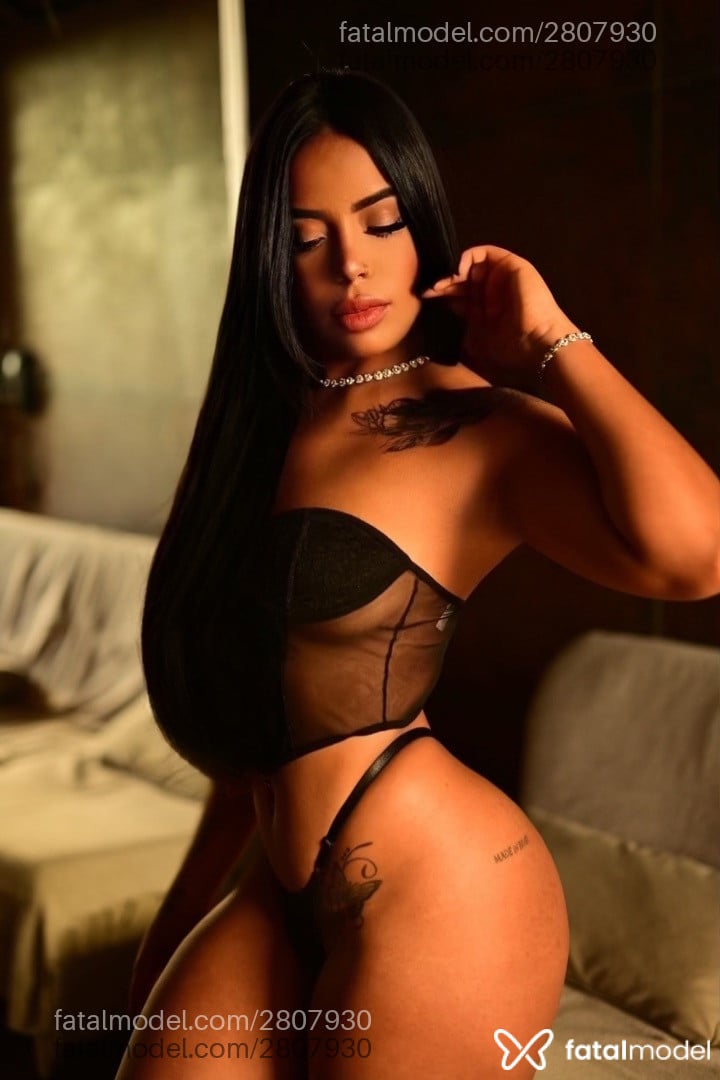 Acompanhante mulher morena (o) de olhos castanhos - ísis Bellini Acompanhante mulher morena (o) de olhos castanhos - ísis Bellini