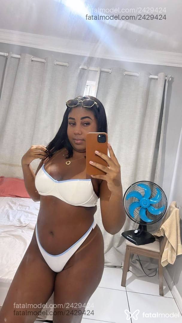 Acompanhante mulher morena (o) de olhos pretos em Camaçari - Camila