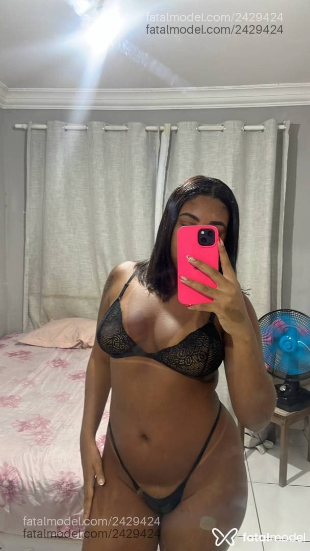 Acompanhante mulher morena (o) de olhos pretos em Camaçari - Camila